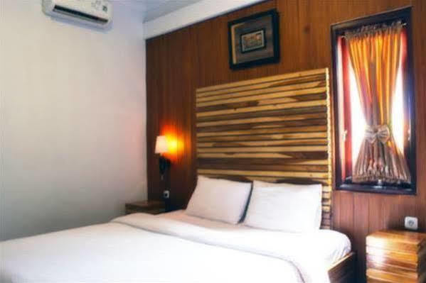 Puri Minggiran Guesthouse Yogya Jogjakarta Buitenkant foto